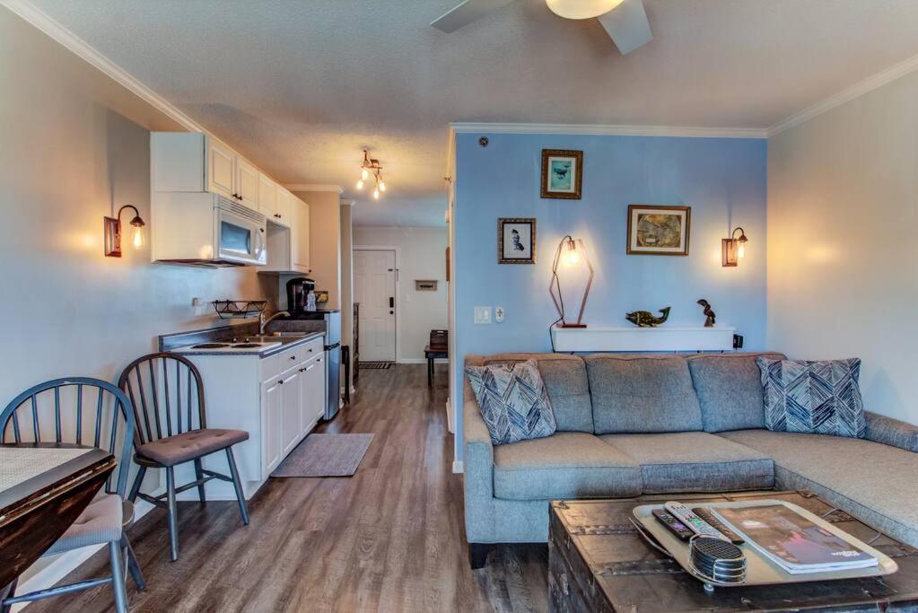 Apartament Kraken'S Den * Oceanview * Steps To Ocean * Pool Carolina Beach Zewnętrze zdjęcie
