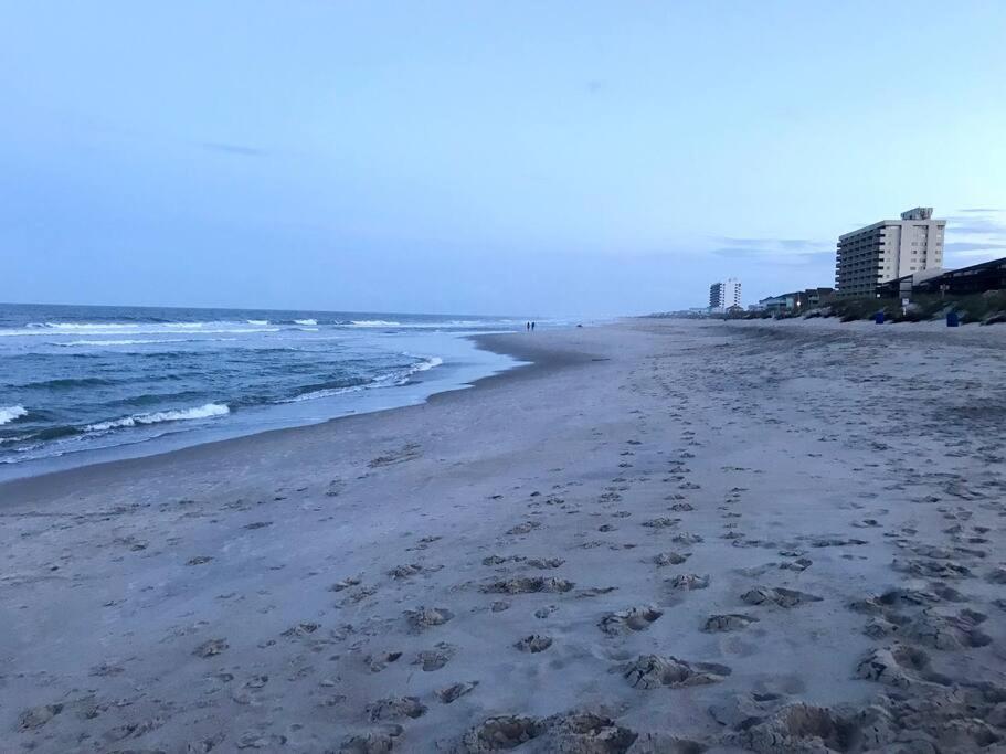 Apartament Kraken'S Den * Oceanview * Steps To Ocean * Pool Carolina Beach Zewnętrze zdjęcie