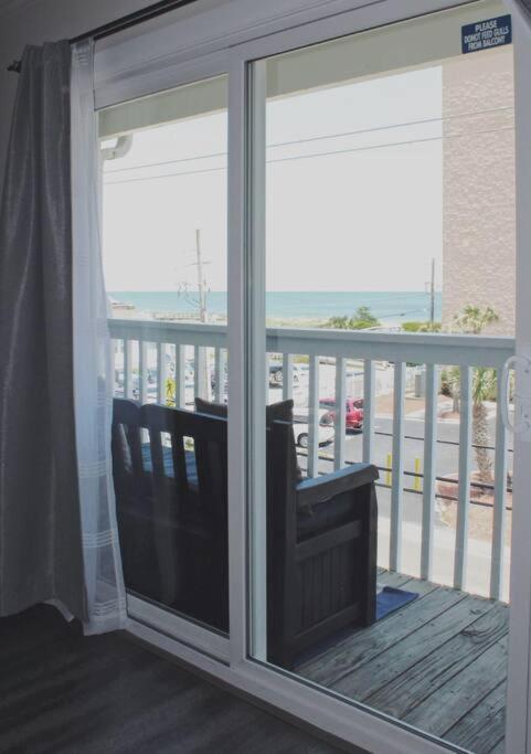 Apartament Kraken'S Den * Oceanview * Steps To Ocean * Pool Carolina Beach Zewnętrze zdjęcie