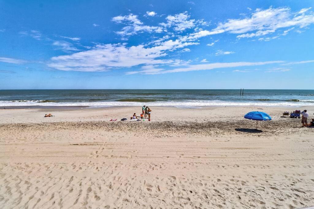 Apartament Kraken'S Den * Oceanview * Steps To Ocean * Pool Carolina Beach Zewnętrze zdjęcie
