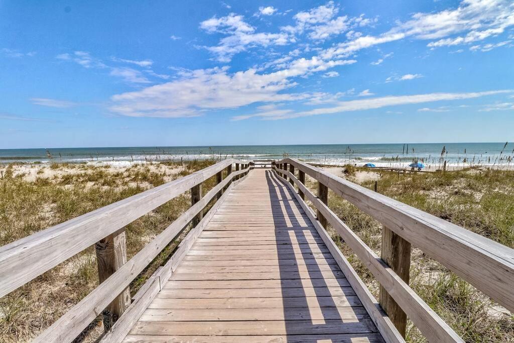Apartament Kraken'S Den * Oceanview * Steps To Ocean * Pool Carolina Beach Zewnętrze zdjęcie