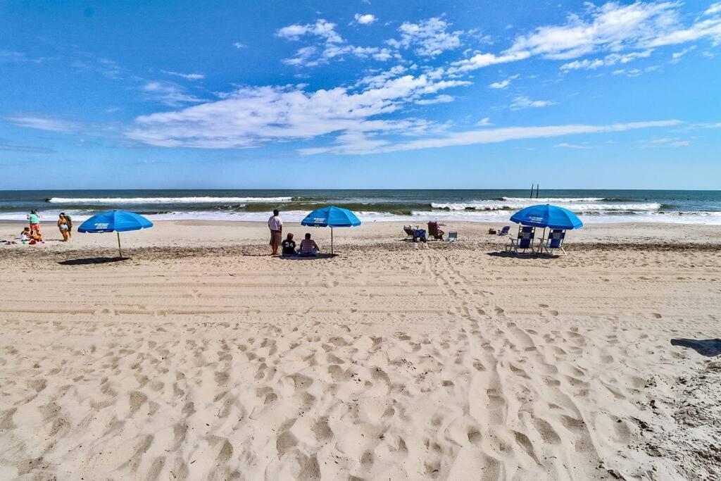 Apartament Kraken'S Den * Oceanview * Steps To Ocean * Pool Carolina Beach Zewnętrze zdjęcie